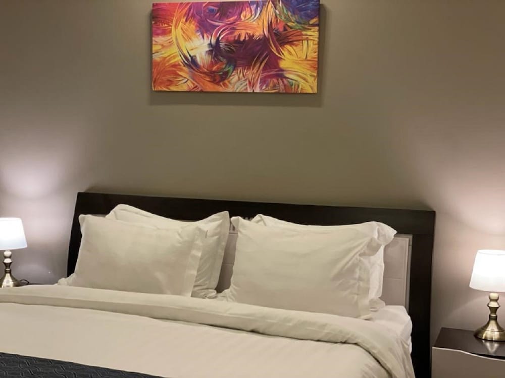 Executive Suite, 1 Bedroom - Photo 5