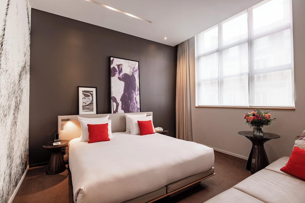Connecting Family Rooms