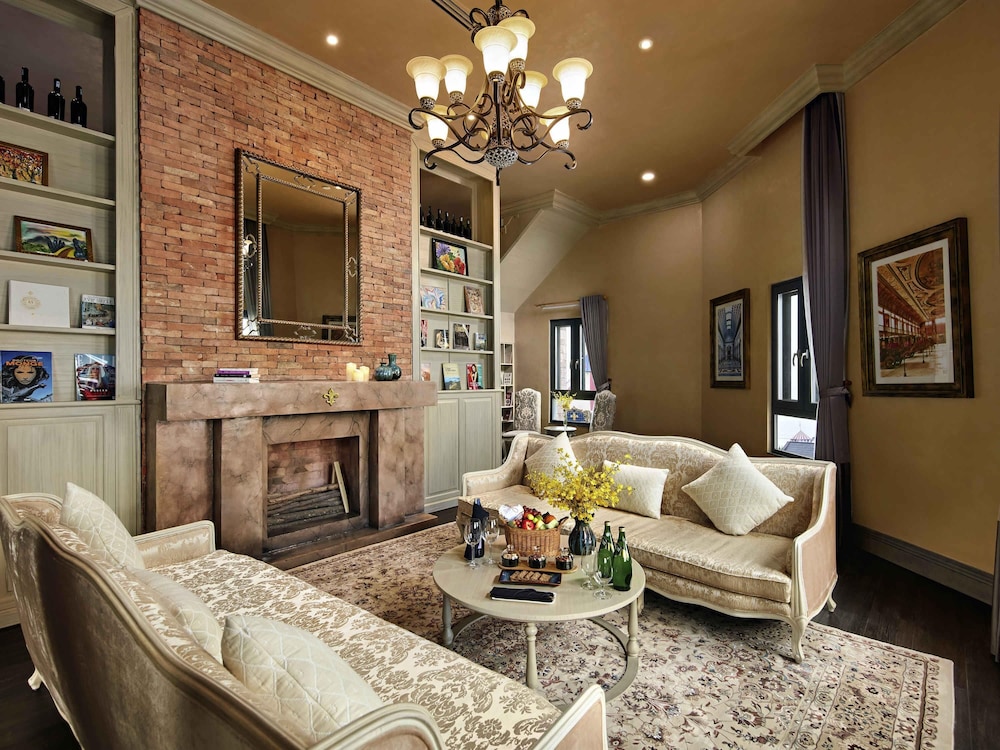Presidential Suite, 1 Double Bed (French Village View) photo 3