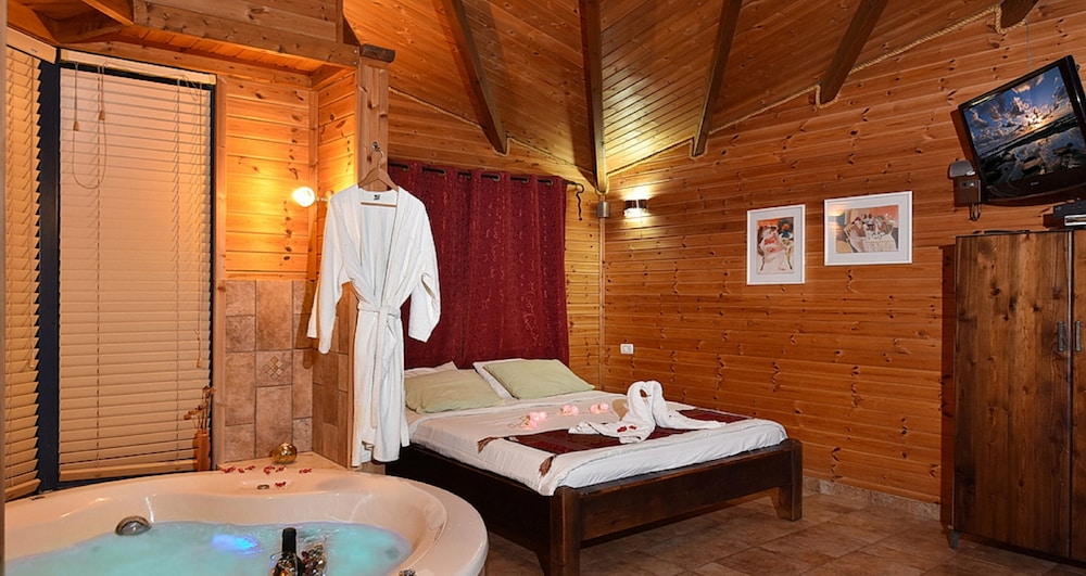 Cabin photo 1
