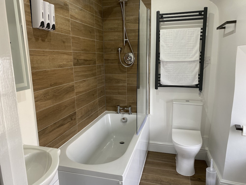 Luxury Twin Room, Ensuite - Photo 34