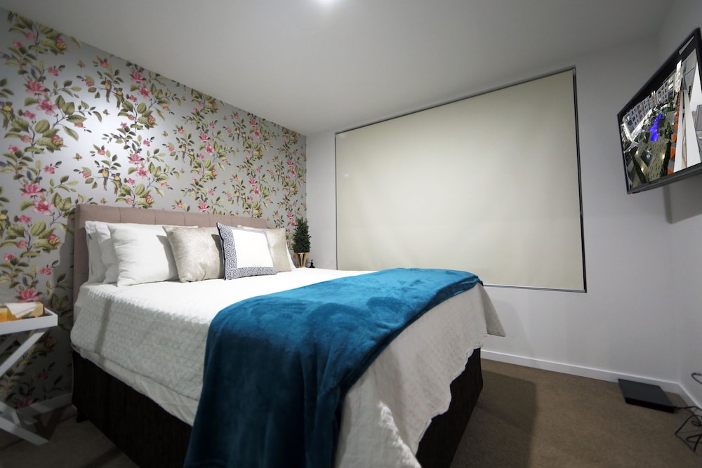 Economy Apartment, 2 Bedrooms, Pool Access photo 2