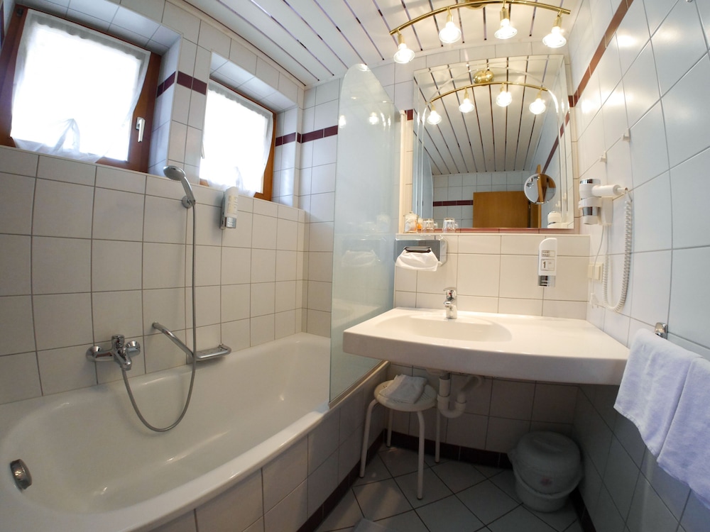 Double Room, Balcony - Photo 5