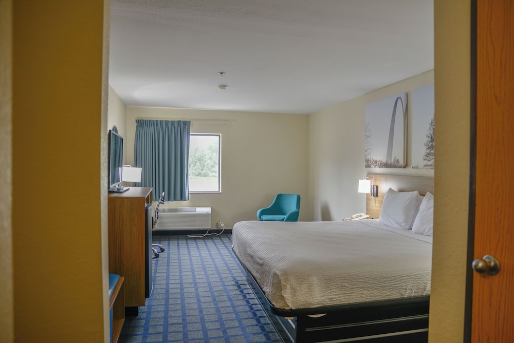 Suite, 1 King Bed, Non Smoking photo 2
