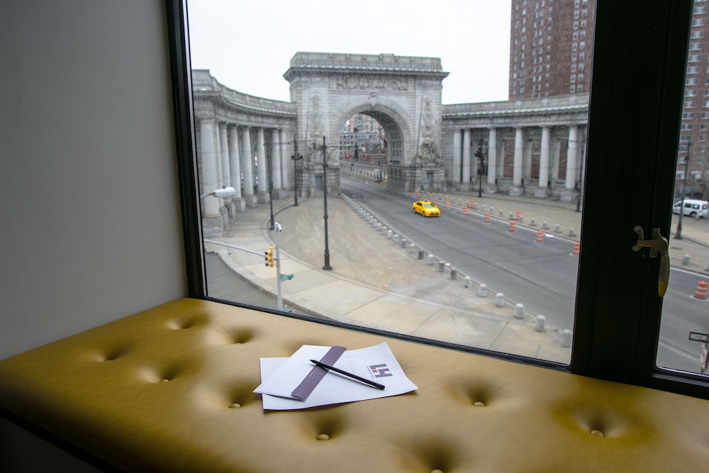 Deluxe Suite, 2 Bedrooms, City View thumbnail 6