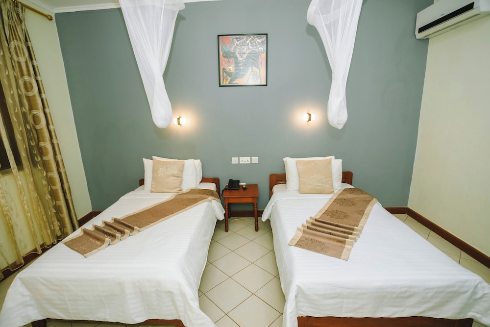Economy Twin Room photo 1