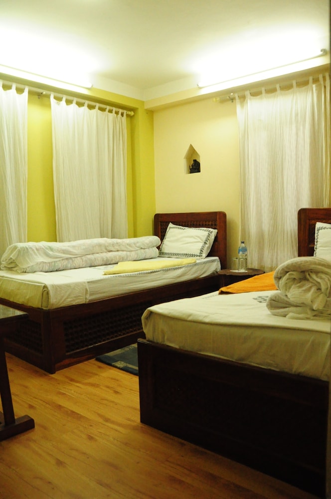 Standard Twin Room, 1 Bedroom, Non Smoking photo 2