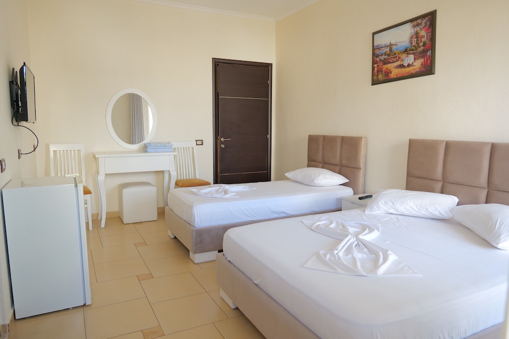 Triple Room, Balcony