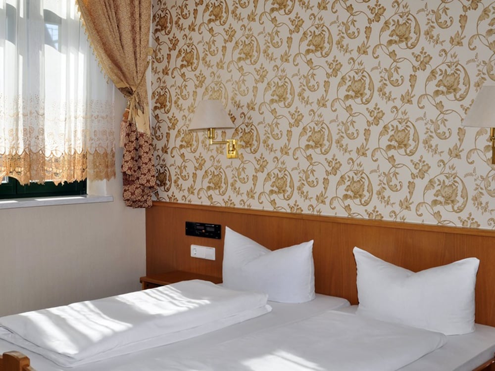 Double Room - Photo 2