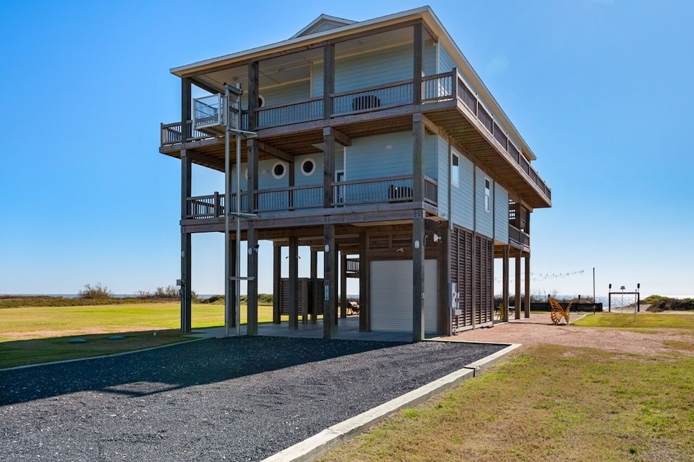 House, 5 Bedrooms photo 1