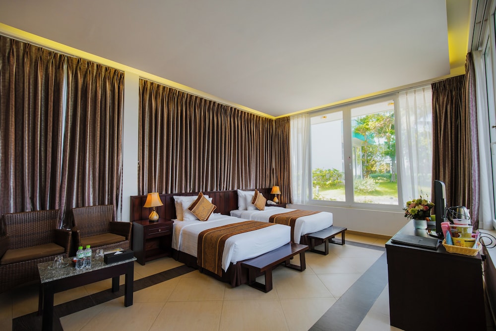 Deluxe Room, Garden View - Photo 4