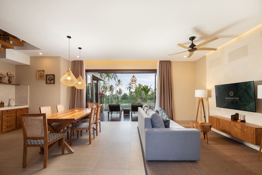 Cozy 1 Bedroom Romantic Pool Villa with Paddyfield View photo 3