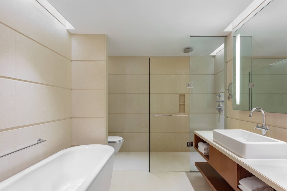 Executive Suite, 1 Bedroom photo 2