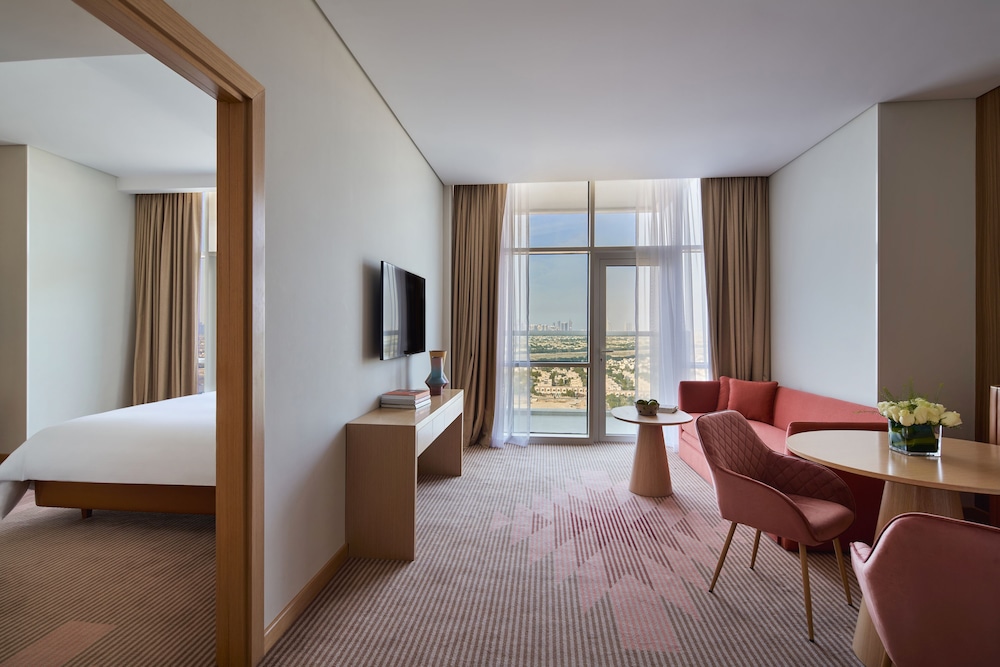 Junior Suite, 1 King Bed, City View photo 1