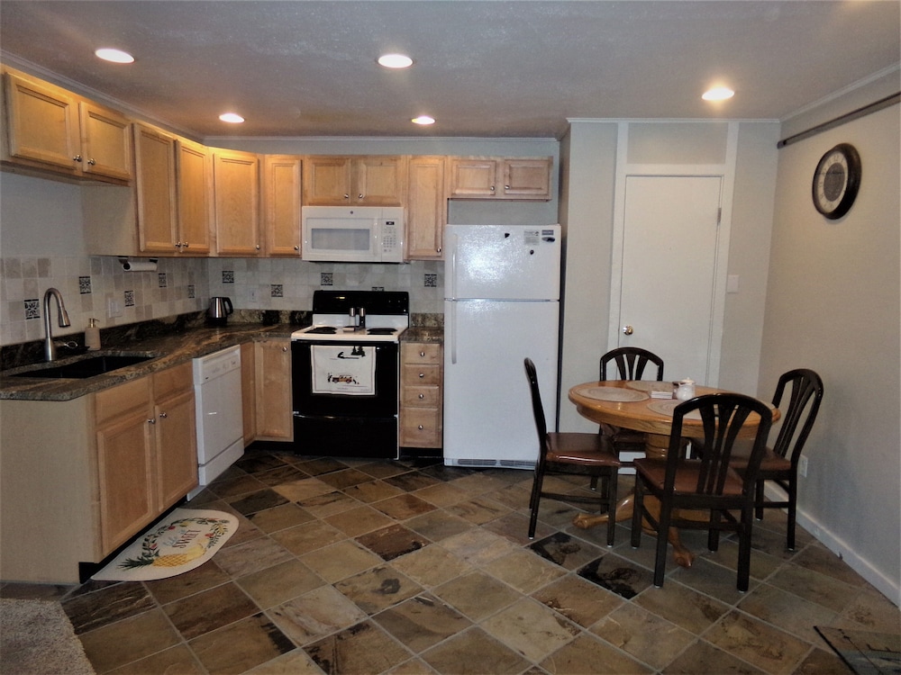 Condo, Multiple Beds (Treehouse 2 bed 2 bath C THWC) photo 3