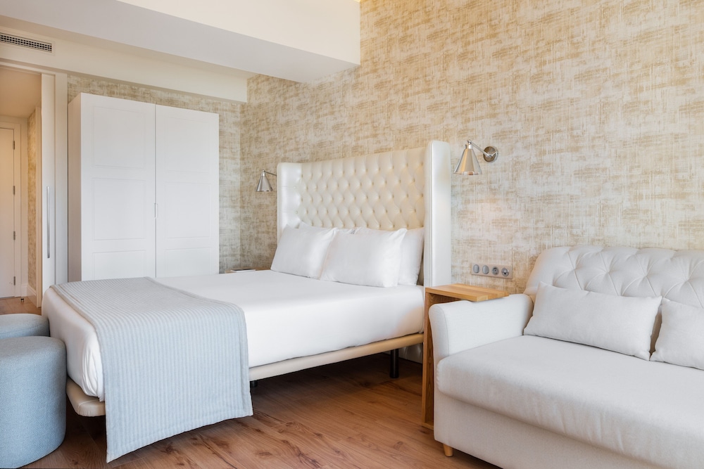 Superior Double Room (Sofabed | 1 Child)