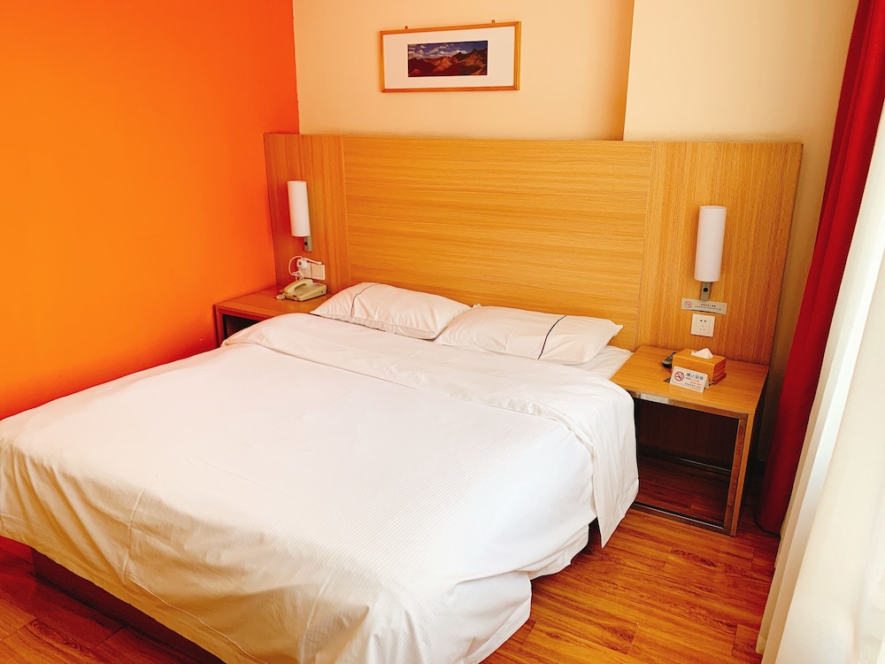 Double Room , 1 Queen Bed photo 2