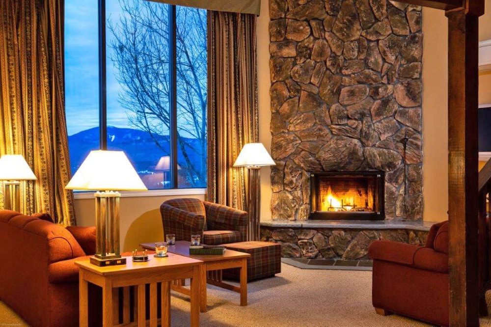 Signature Condo, 2 Bedrooms, 2 Bathrooms photo 1