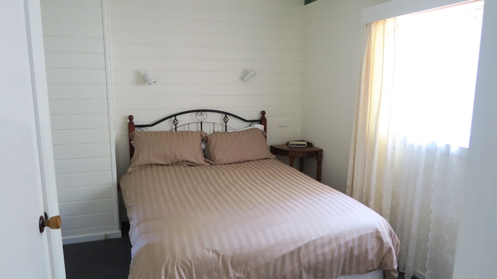 2 Bedroom Family Cottage with Spa photo 2