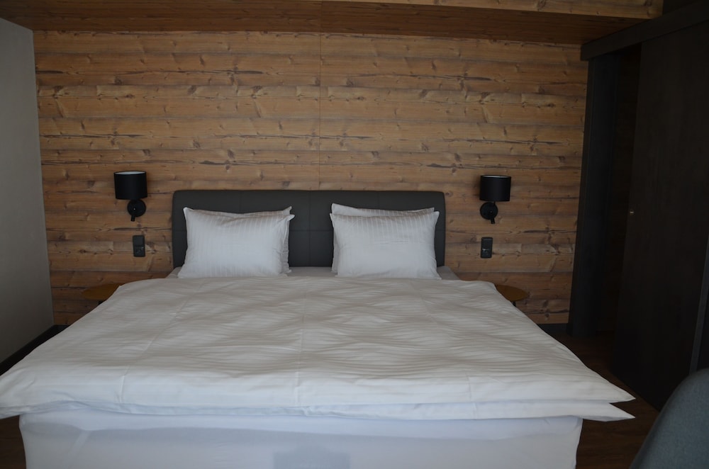 SKY APARTMENT with 1 bedroom, terrace, infrared sauna and lake view photo 2