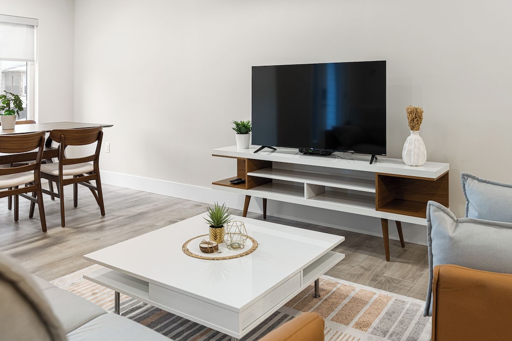 City Apartment, City View photo 3