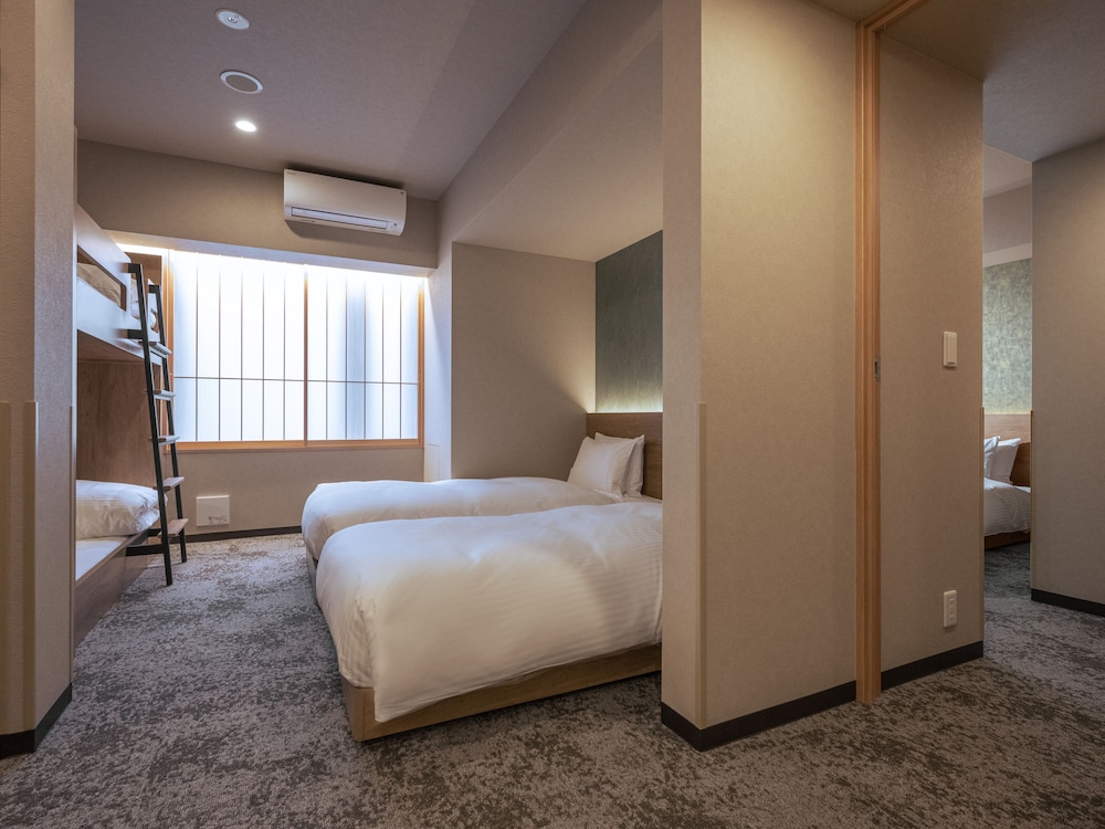 Two-Bedroom Family Suite Non-smoking - Photo 4