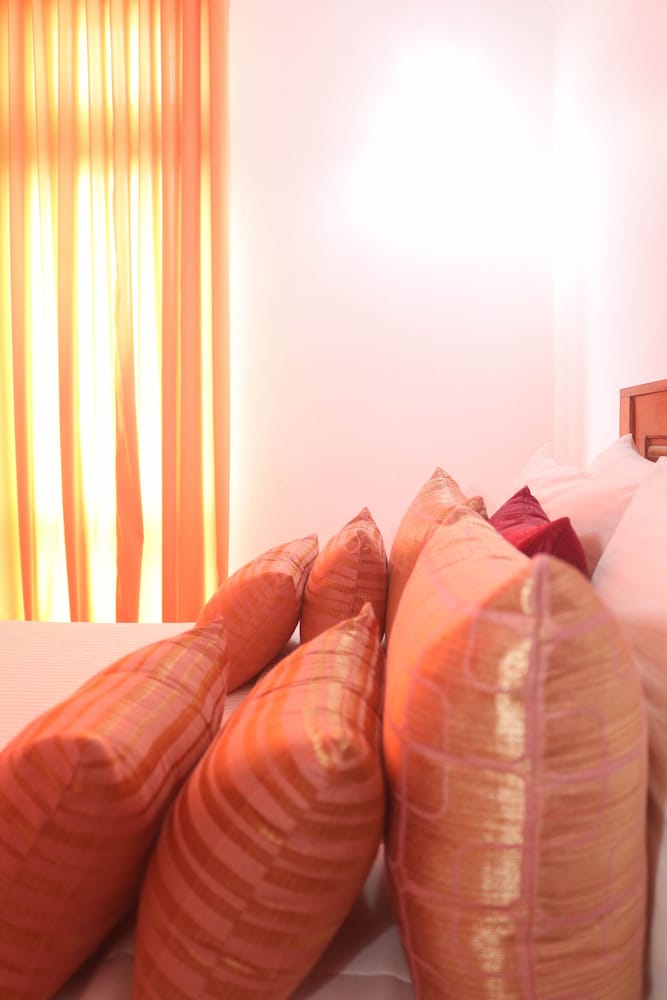 Deluxe Room - Photo 5