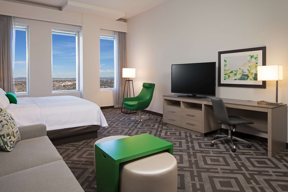 Studio, 1 King Bed, Accessible, Bathtub (Mobility & Hearing)