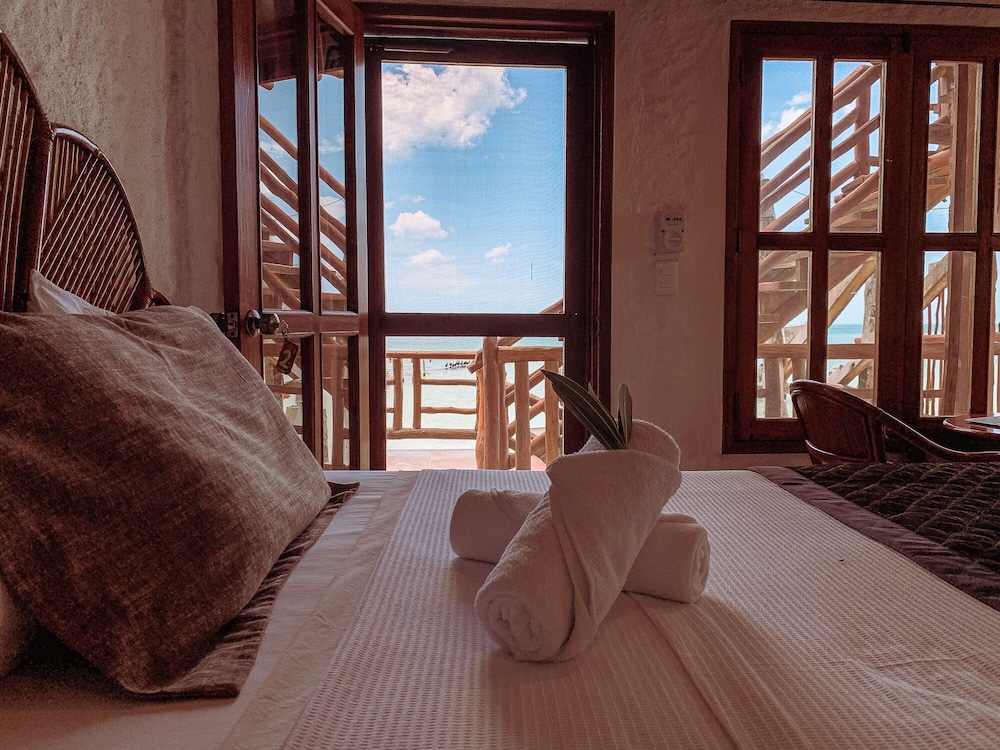 Double Room, Beachfront photo 3