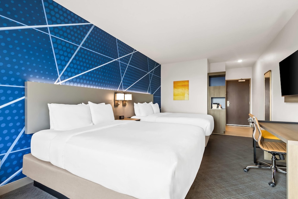 Suite, 2 Queen Beds, Accessible, Non Smoking - Photo 3