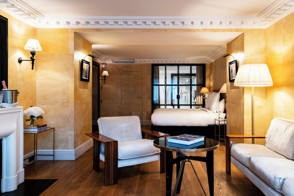 Junior Suite, 1 King Bed photo 1