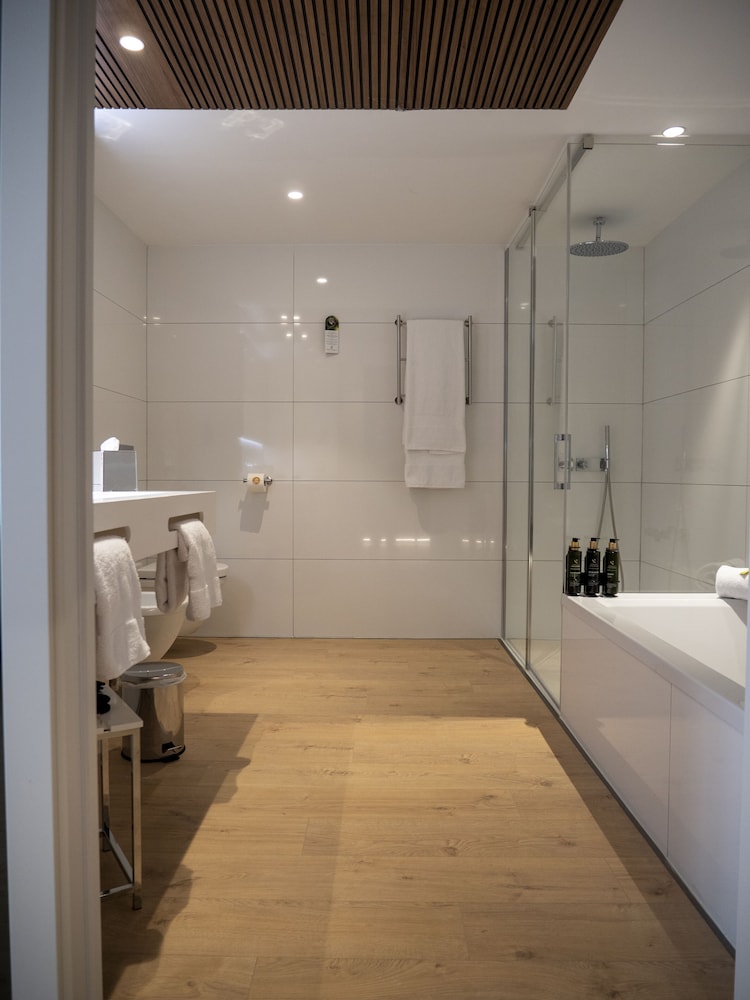 Premium Room - Photo 4