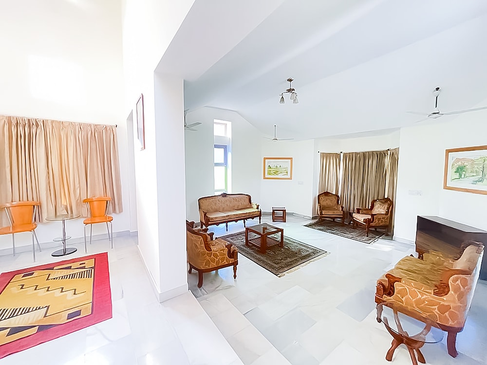 Villa photo 1
