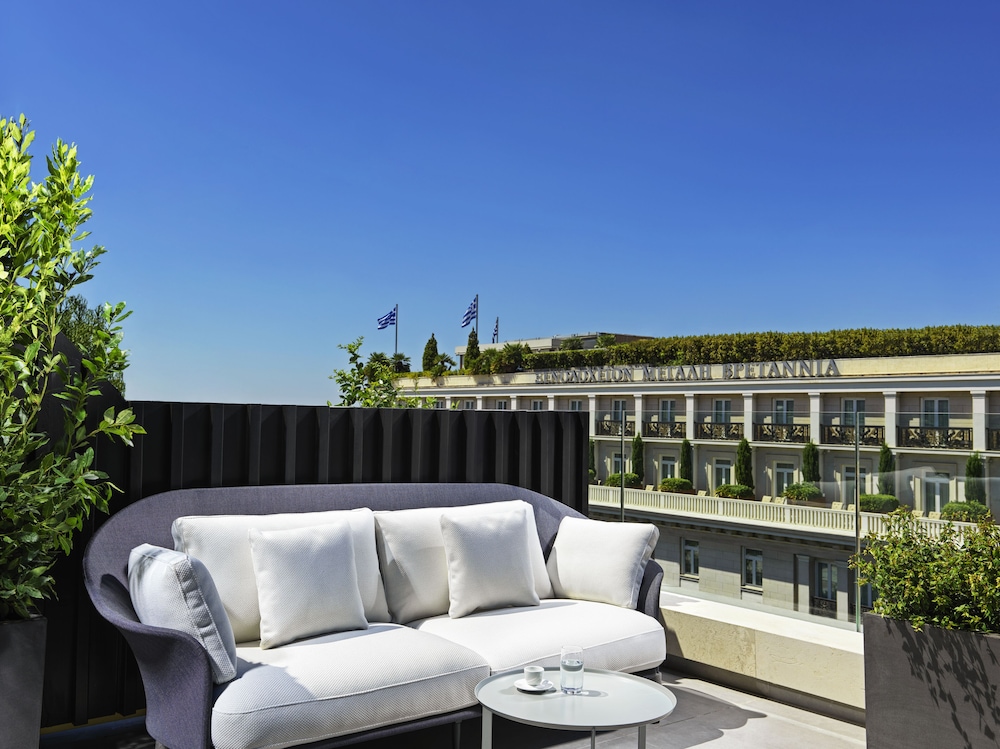 Deluxe Room, 1 King Bed, Balcony