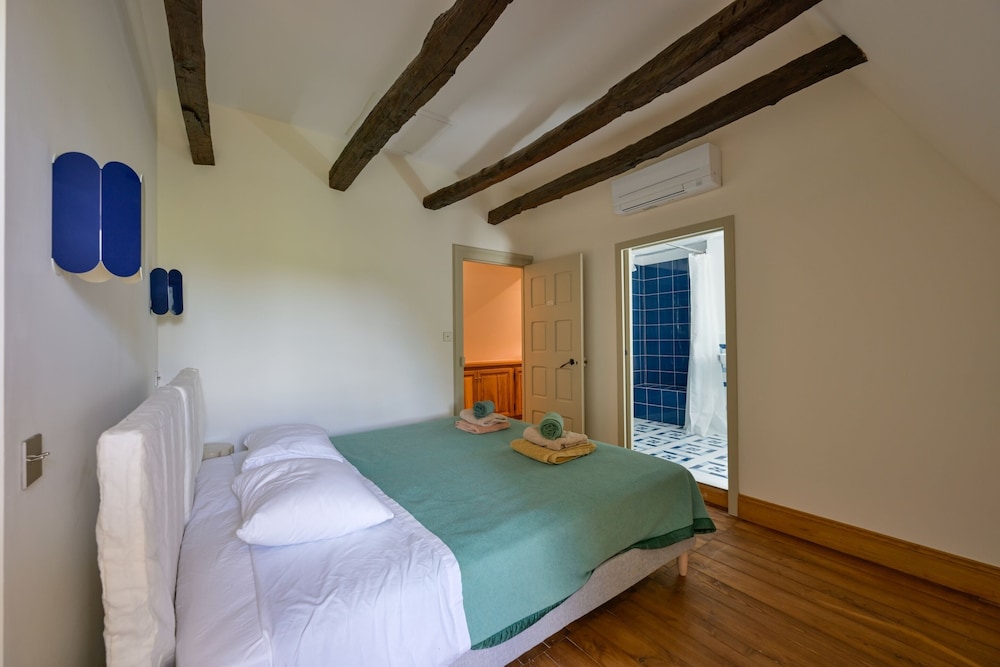 Deluxe Double or Twin Room, Ensuite, Courtyard View