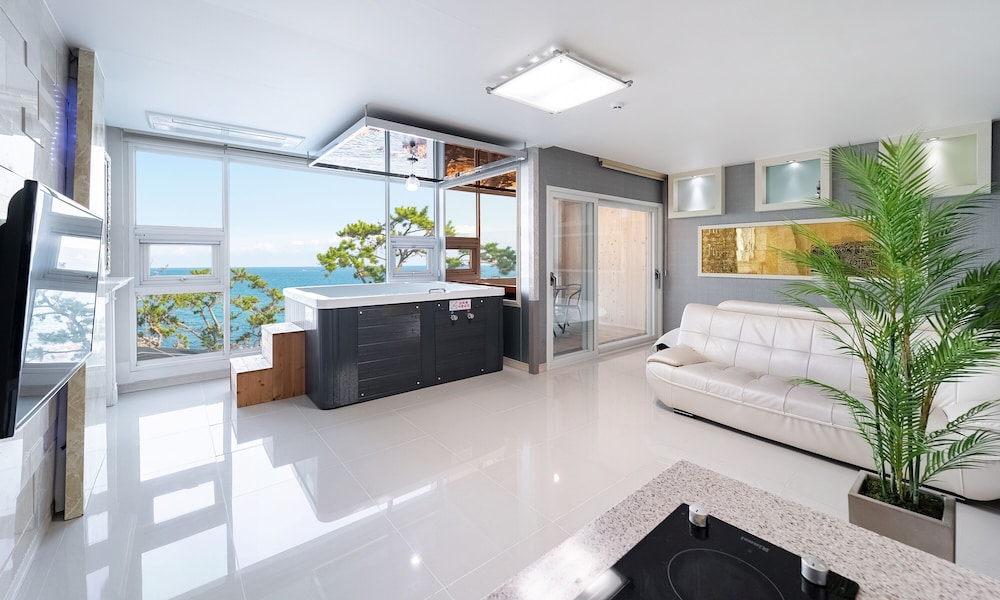 Ocean View Spa B2 photo 2