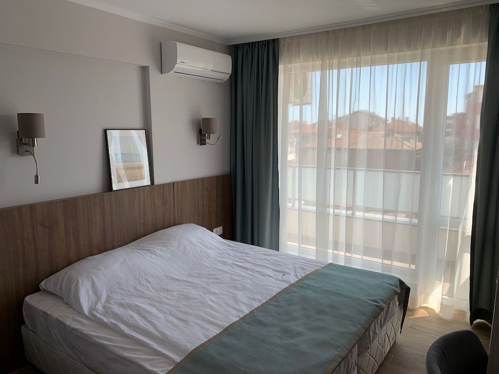 Double or Twin Room - Photo 1