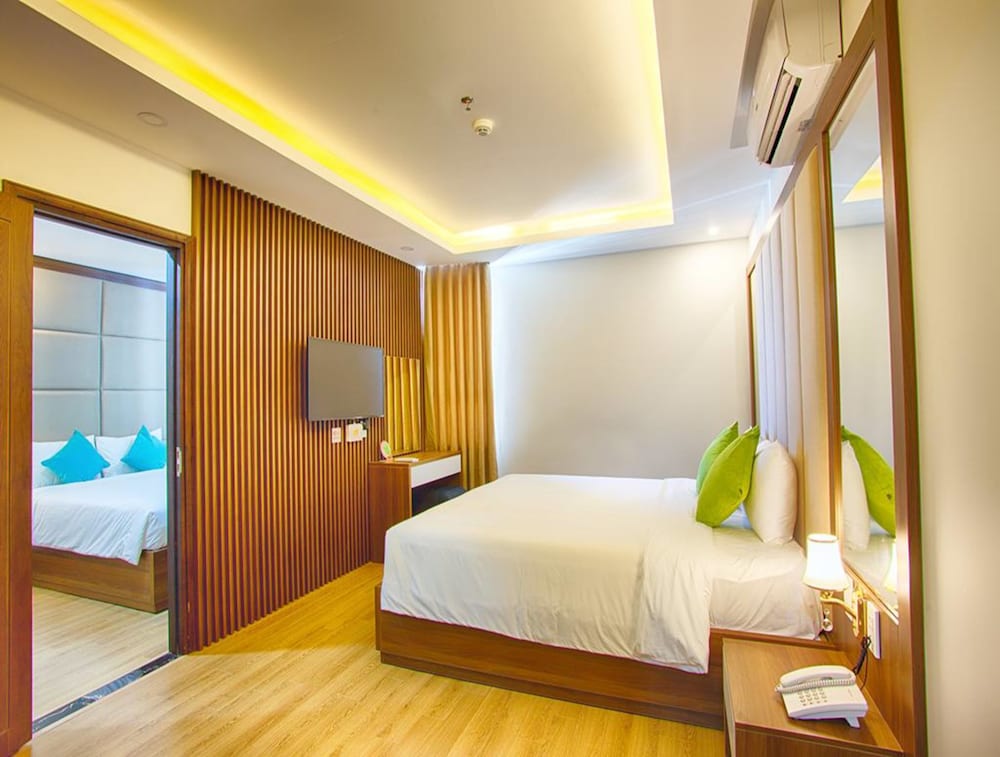 Three Bedrooms Suite with City View photo 1