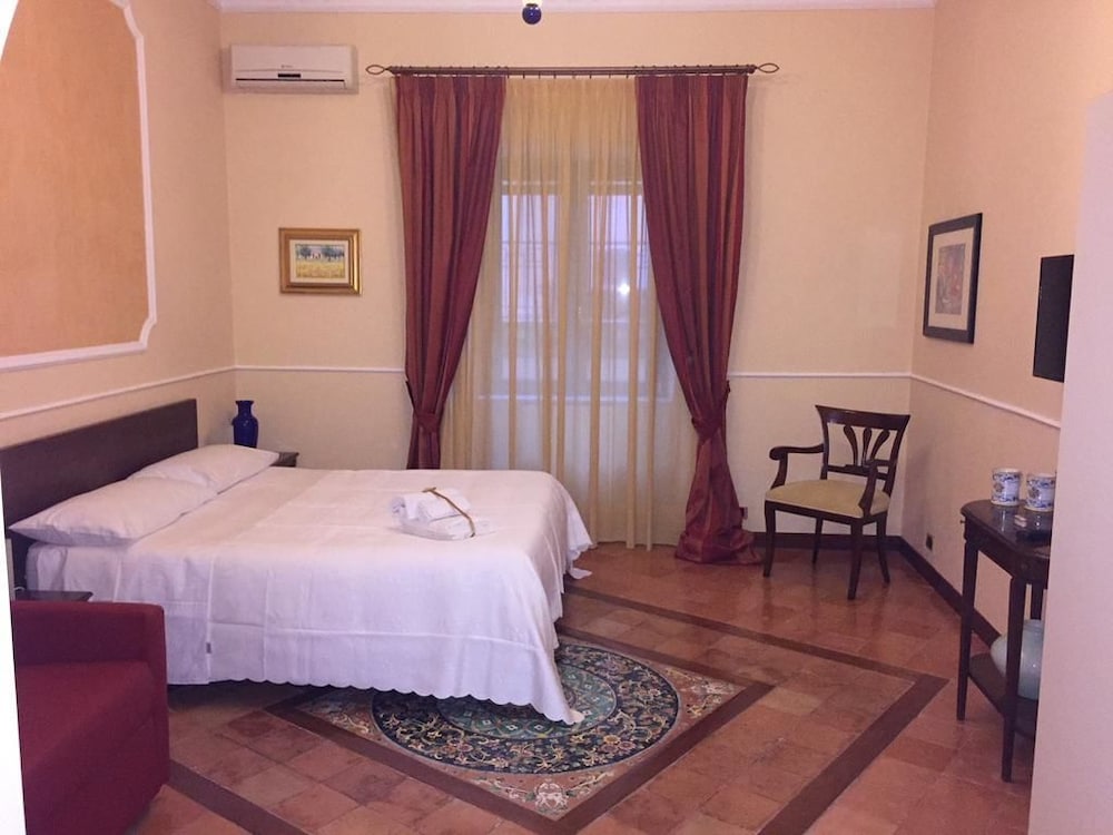 Family Quadruple Room, City View photo 1