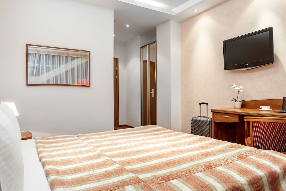 Standard Double Room photo 2