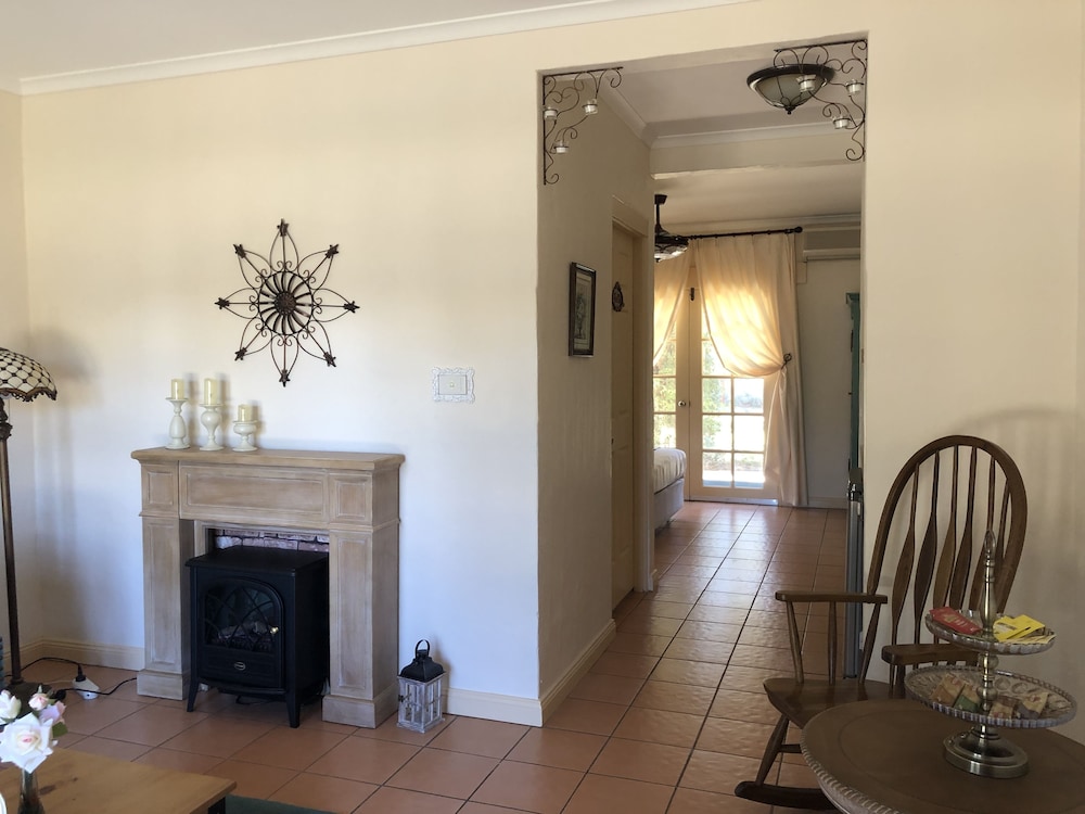 1 Bedroom Garden View (Chablis) - Photo 5