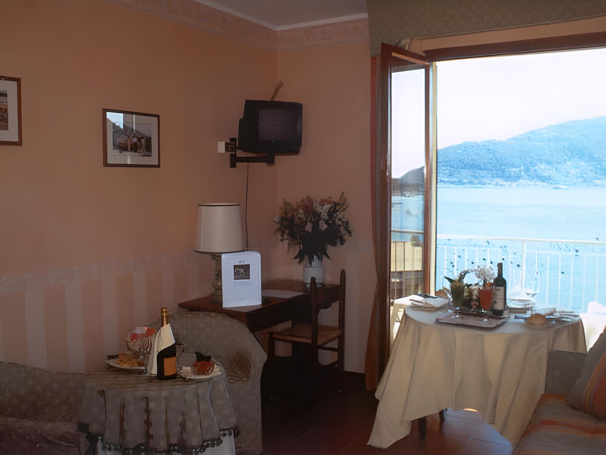 Suite, Sea View photo 3