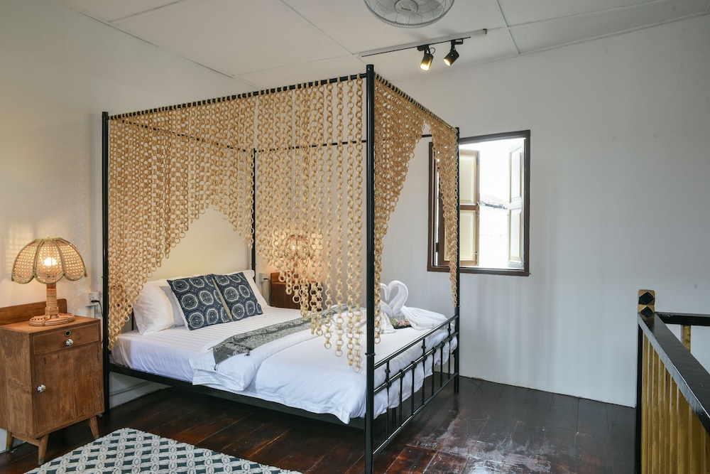 Family House, 1 Queen Bed photo 1