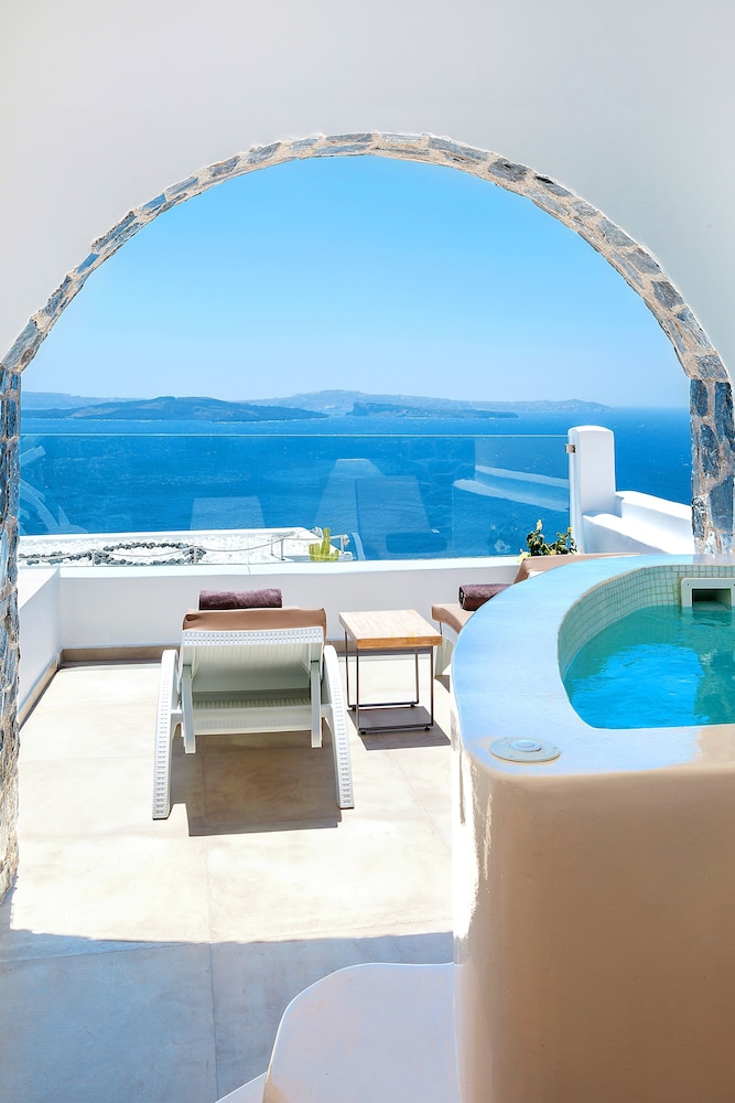 Prestige Suite, Outdoor Hot  Tub, Caldera View