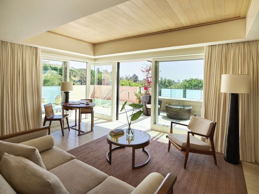 Premier Canyon Suite with Plunge Pool & Fireplace