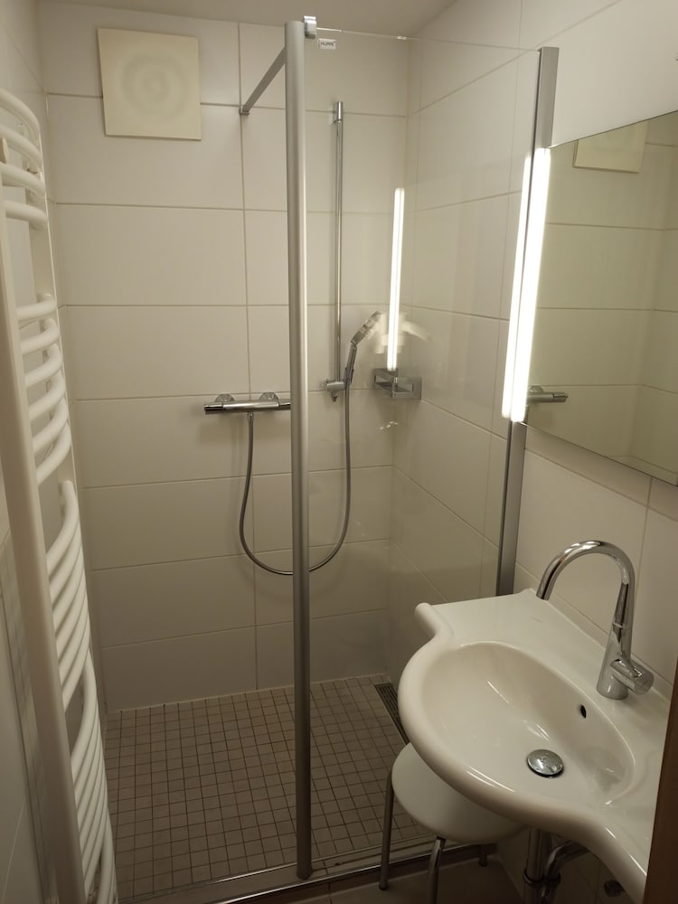 Double Room - Photo 12