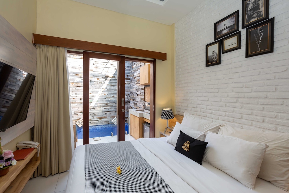 One Bedroom Plunge Pool Villa - Photo 25