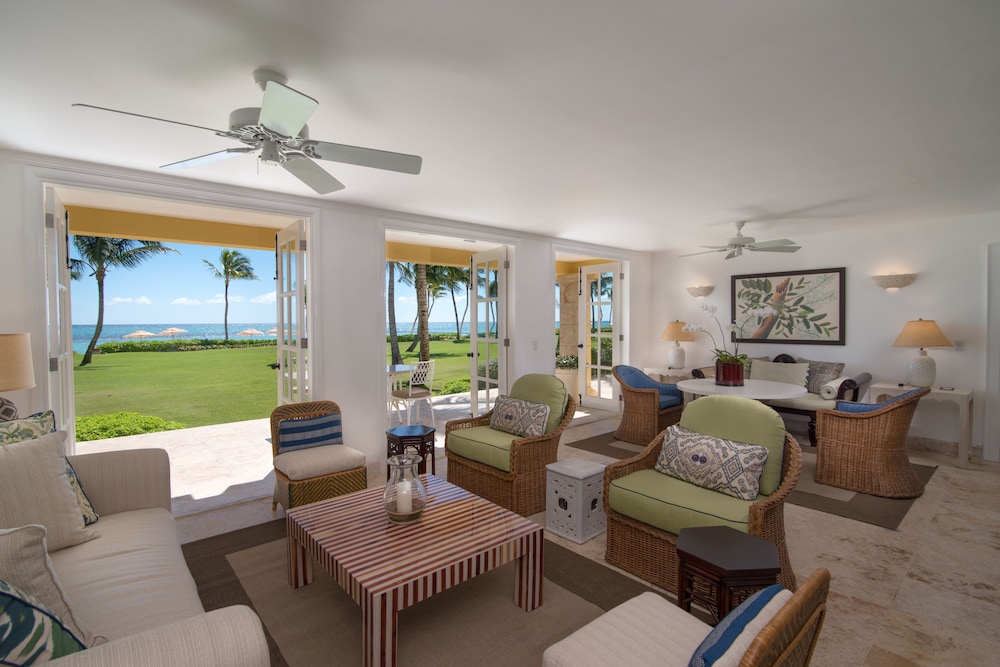 Beach Front Two Bedrooms Suite - Photo 6