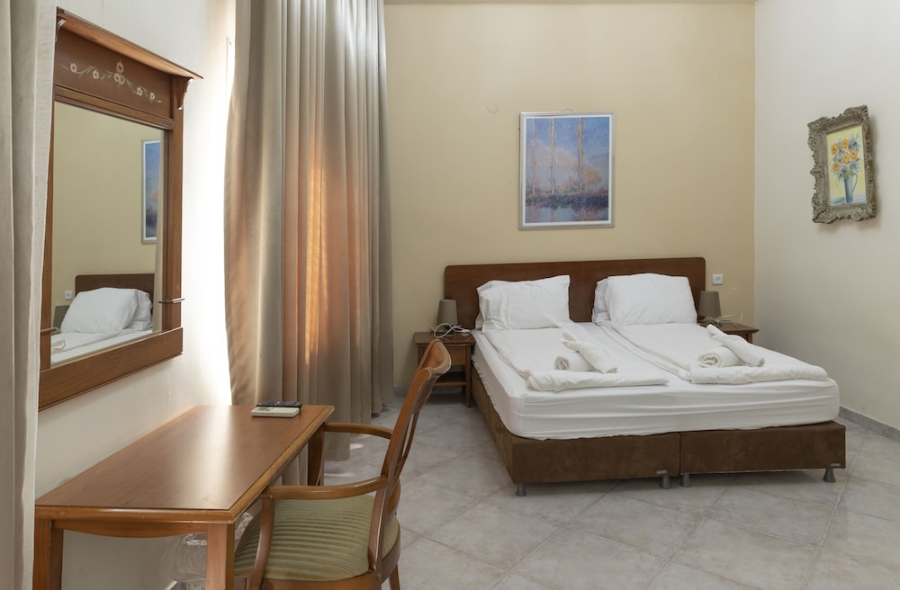 Economy Double Room, 1 Double Bed photo 2