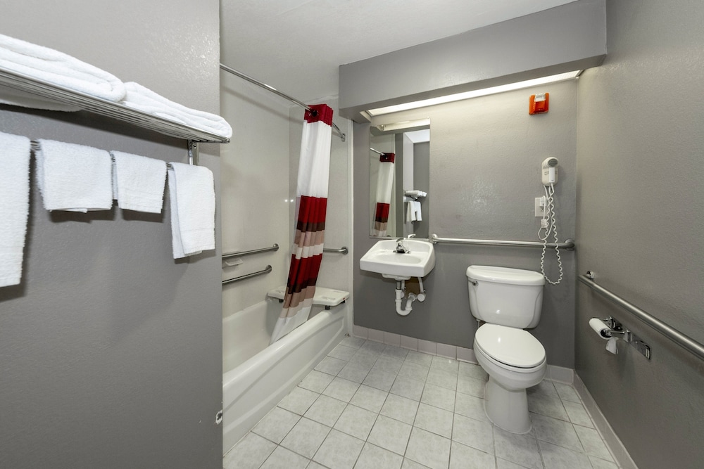 Standard Room, 1 King Bed, Accessible, Non Smoking - Photo 15